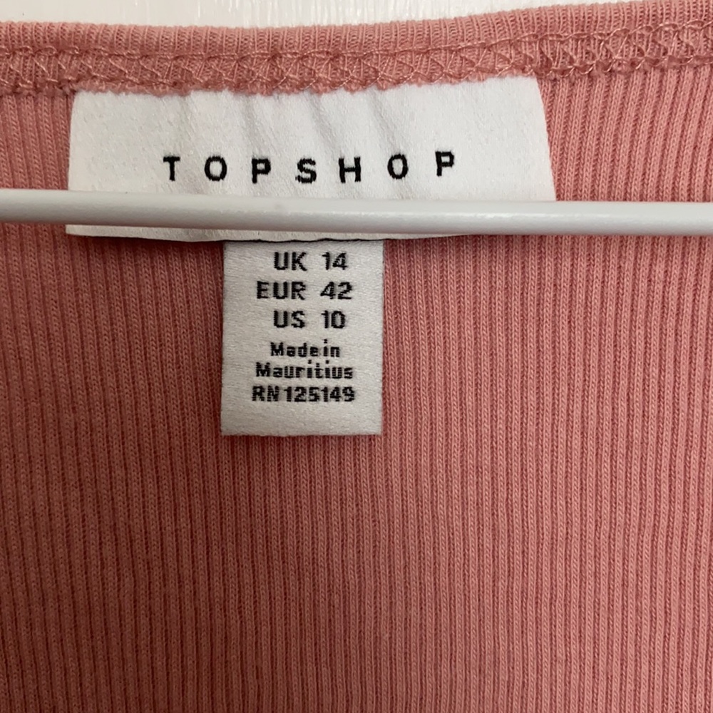 Cute Top! - Picture 2 of 4